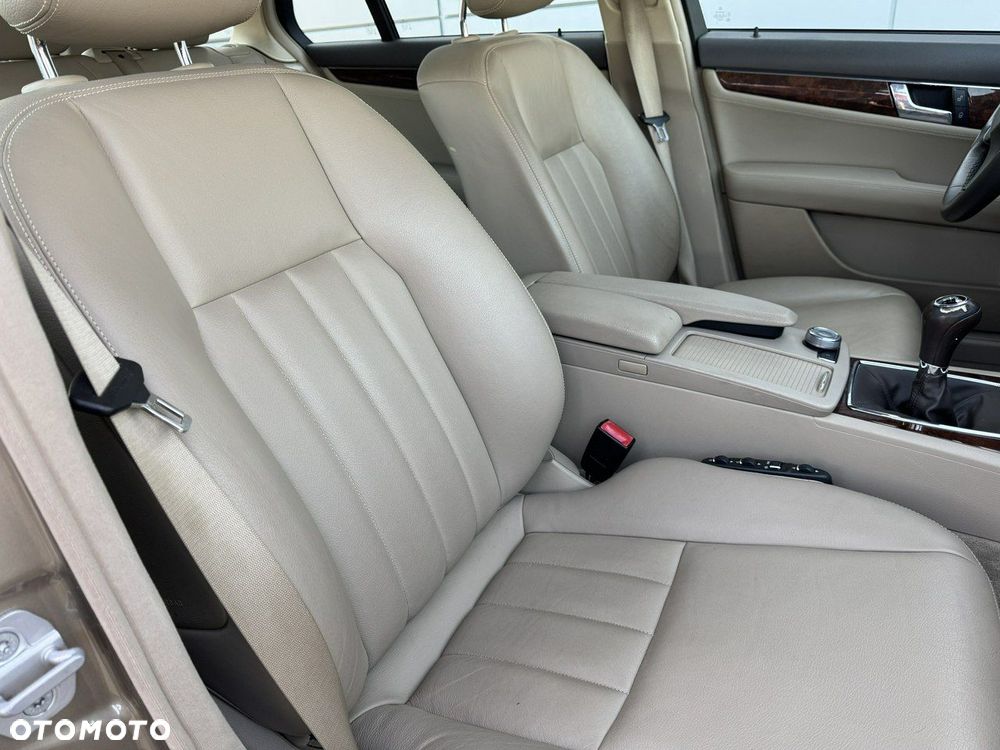 Mercedes-Benz Klasa C - 23