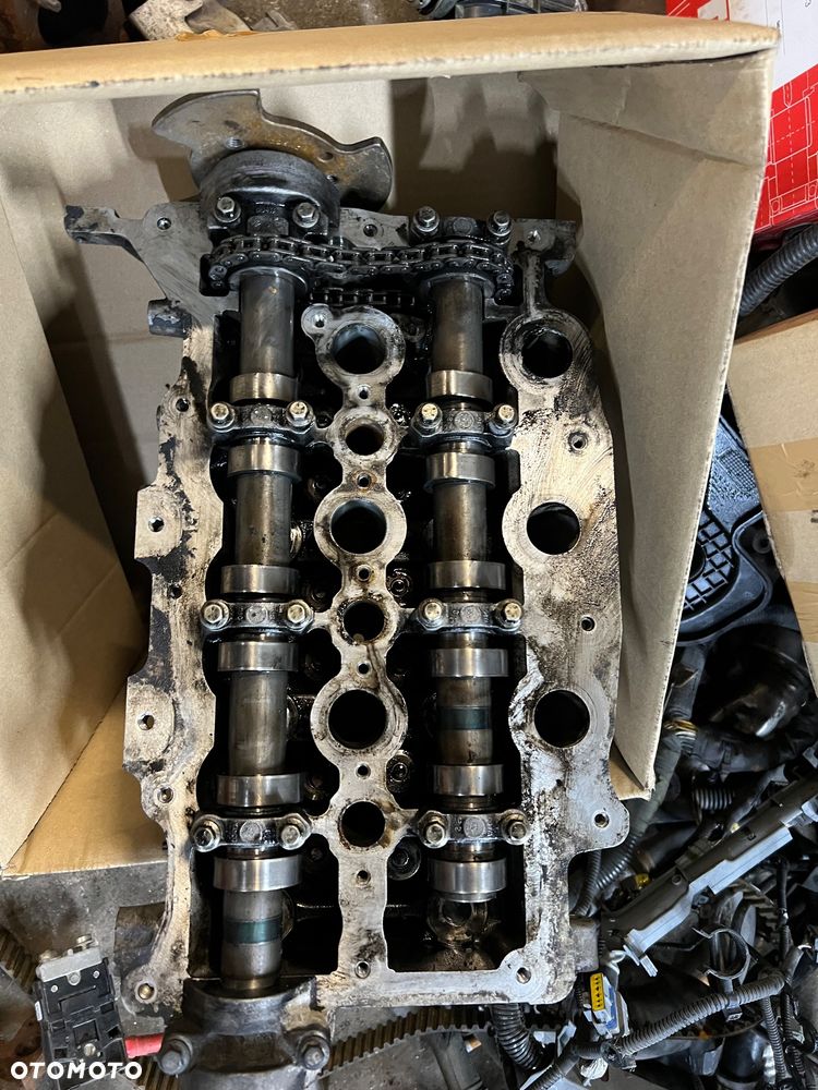 Głowica lewa prawa Land Rover Discovery 3 2.7tdv6 - 1