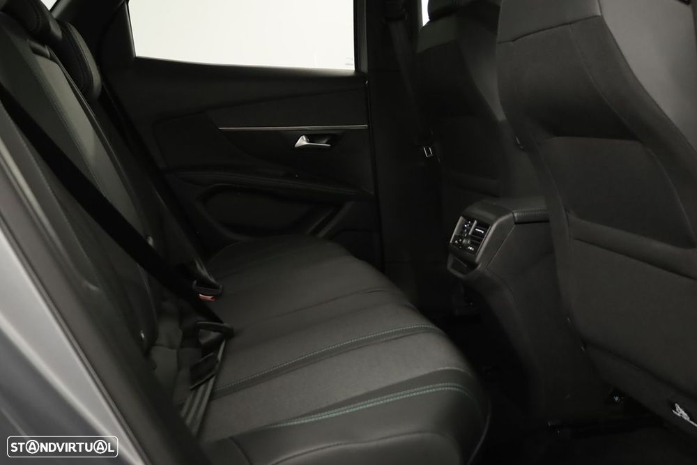 Peugeot 3008 1.2 PureTech Allure Pack - 23