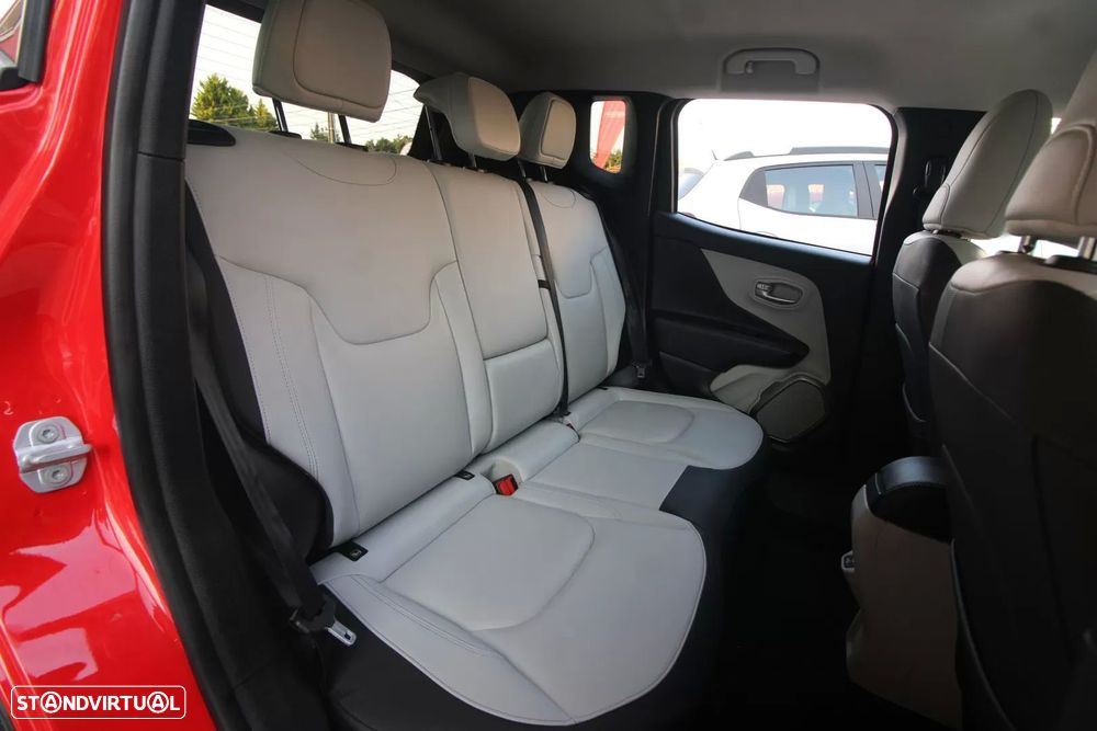 Jeep Renegade 1.4 MultiAir DSG Limited - 28