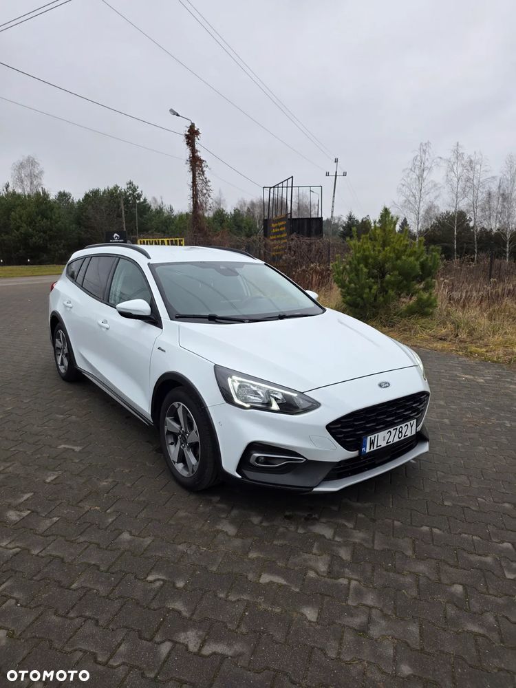 Ford Focus 1.0 EcoBoost Hybrid ACTIVE - 2