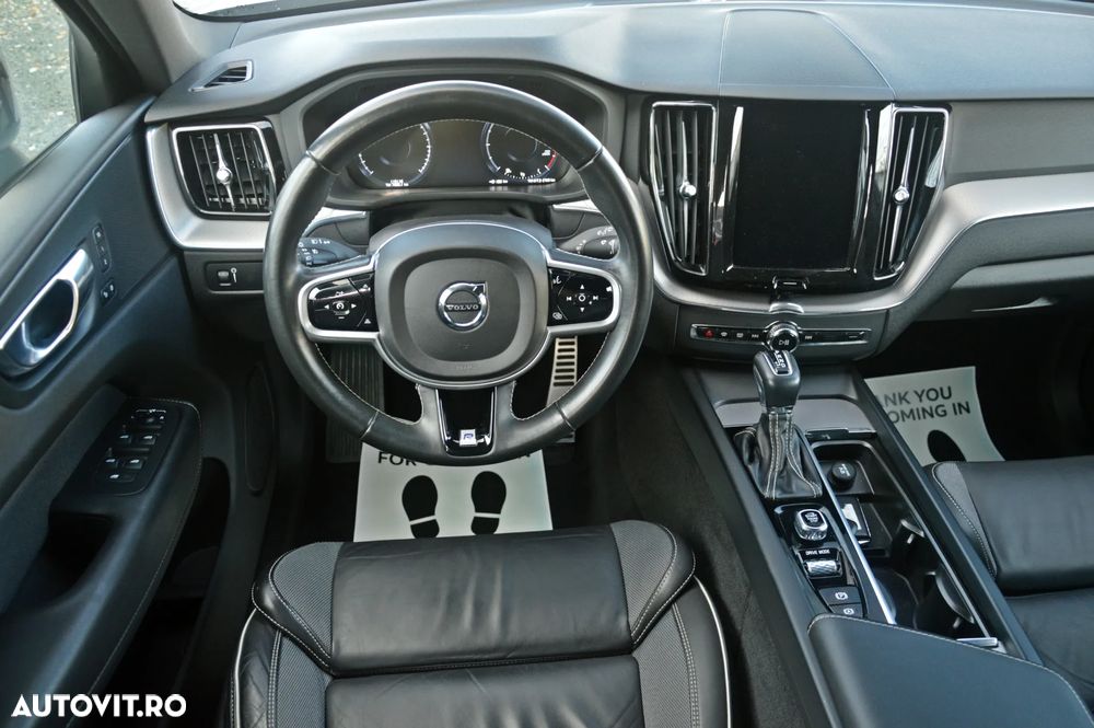 Volvo XC 60 D4 R-Design - 24