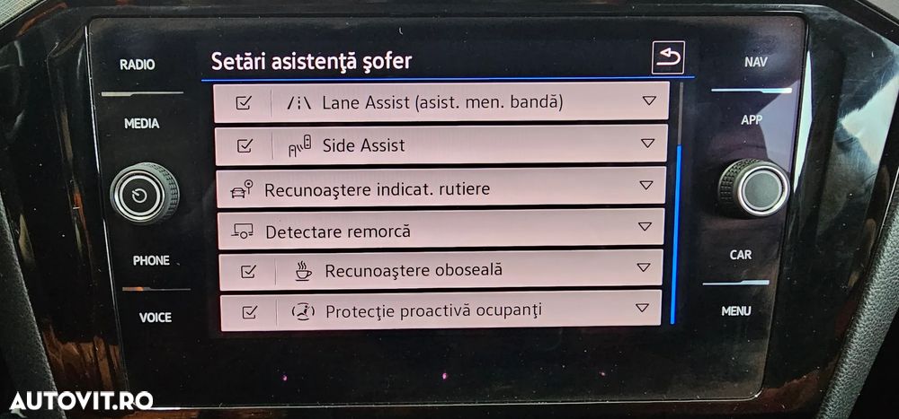 Volkswagen Passat 2.0 TDI SCR DSG Business - 23