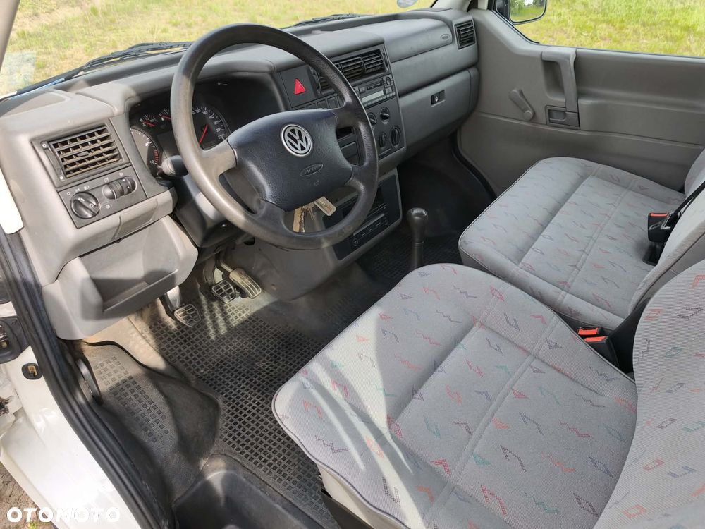 Volkswagen Transporter - 28