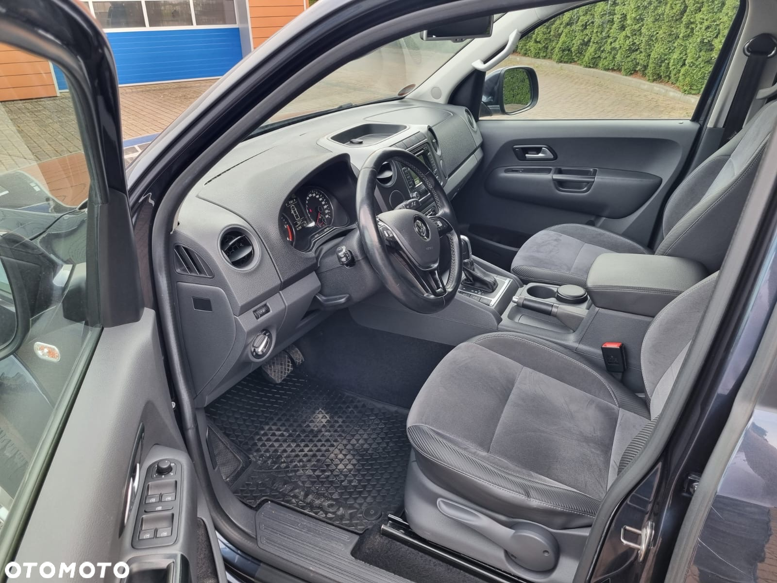 Volkswagen Amarok - 22