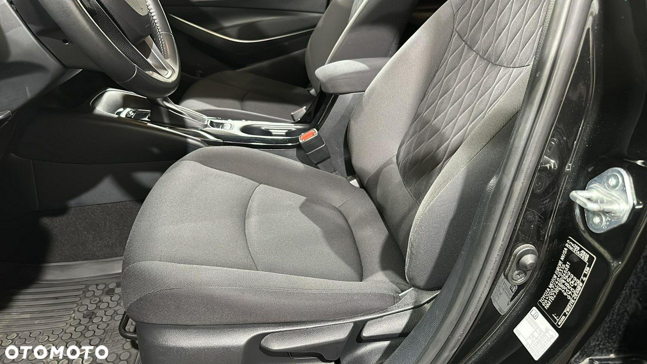 Toyota Corolla - 13