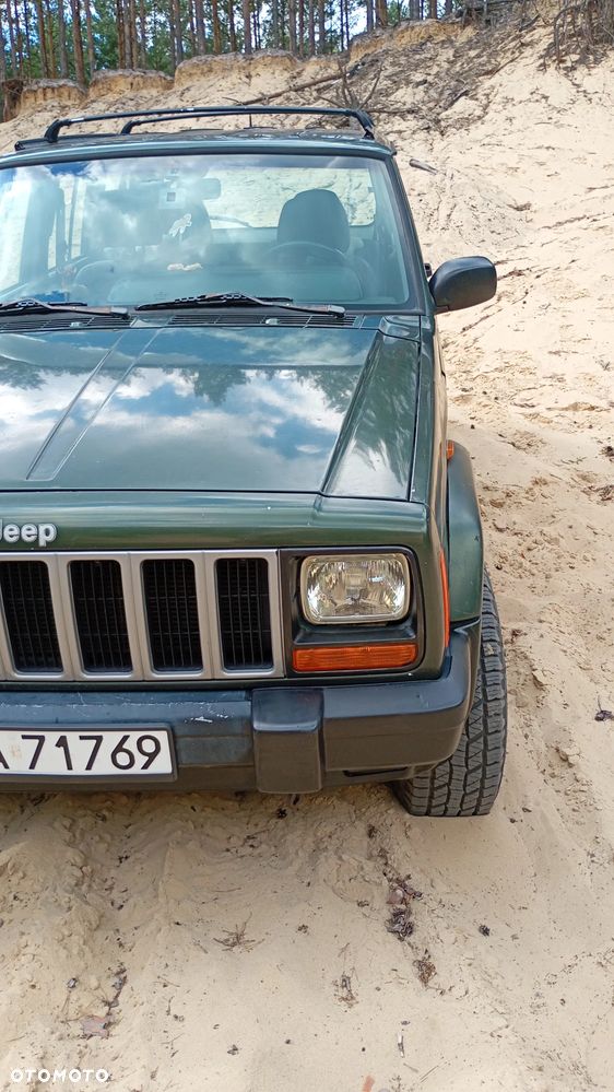 Jeep Cherokee - 5