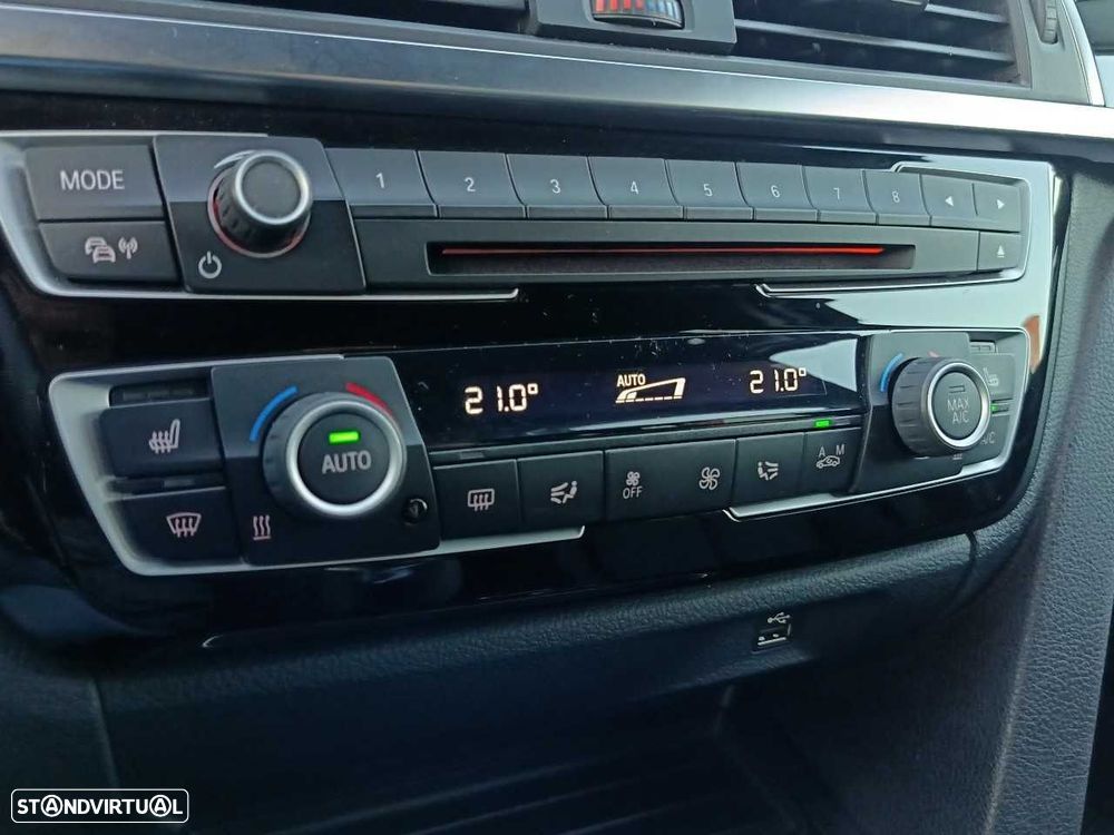 BMW 318 d Line Sport - 18