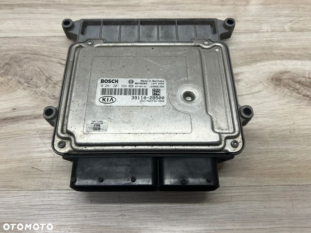KOMPUTER STEROWNIK SILNIKA KIA CEED 1.6 39110-2B500 0261201324