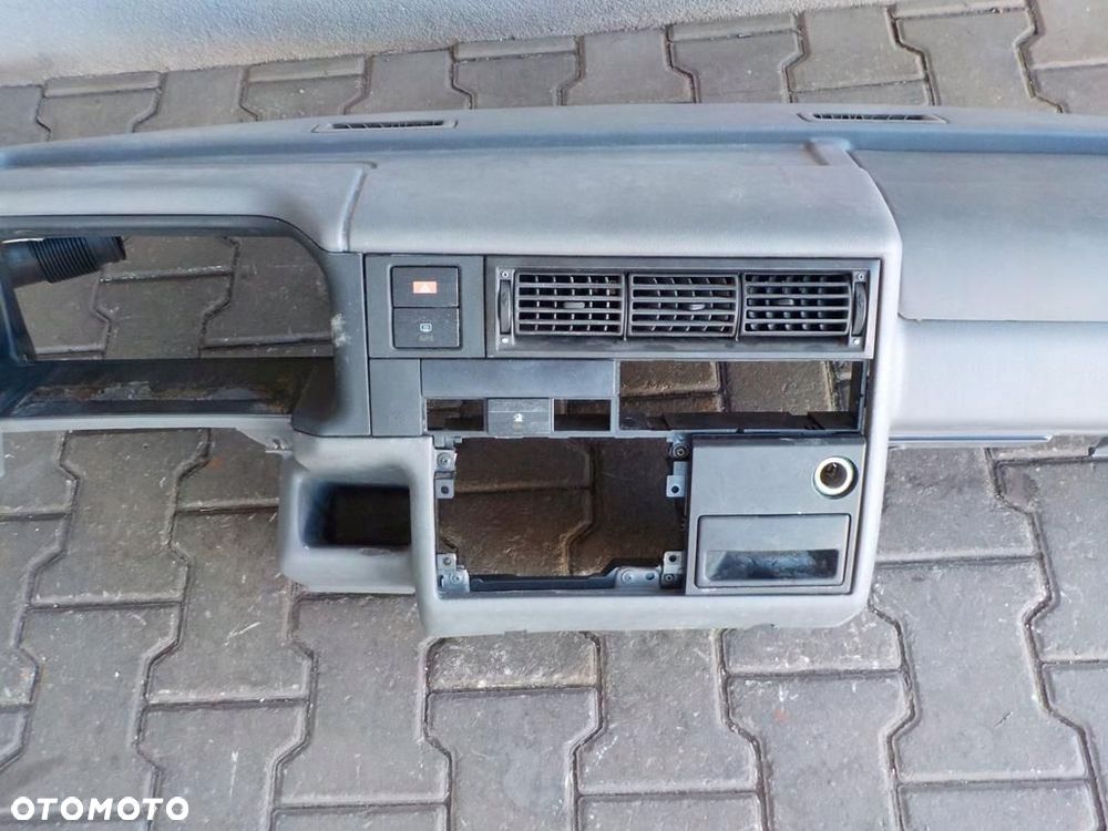 VW T4 96-98 DESKA ROZDZIELCZA KONSOLA - 2