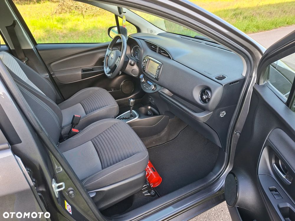 Toyota Yaris Hybrid 100 Active EU6 - 20