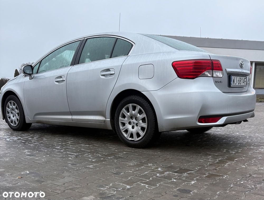 Toyota Avensis - 2