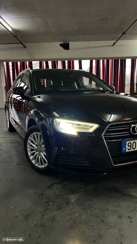 Audi A3 Sportback 2.0 TDI Design - 2