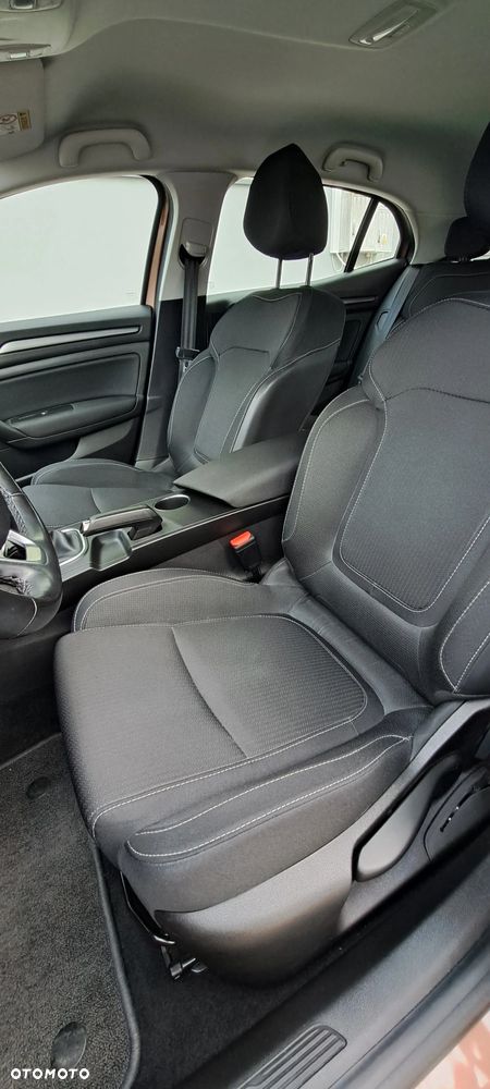 Renault Megane 1.3 TCe FAP Zen - 19