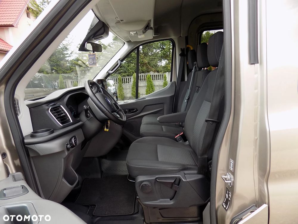 Ford Transit Kombi L3H2 Limited - 21