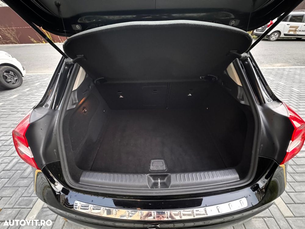 Mercedes-Benz GLA 200 d 4MATIC Aut. - 9