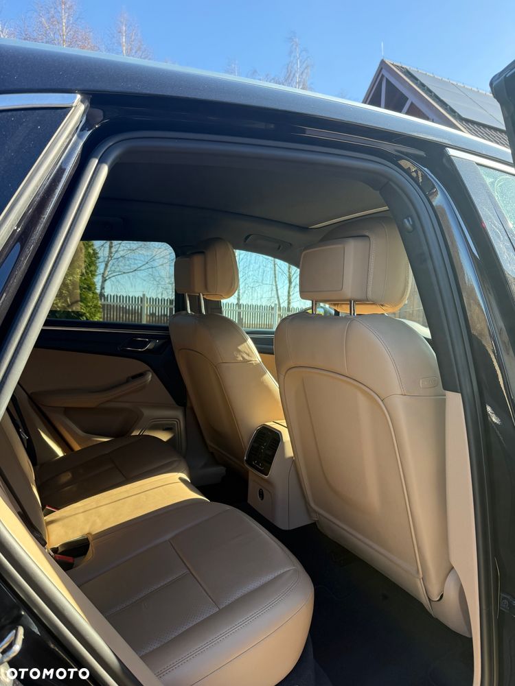 Porsche Macan Standard - 18