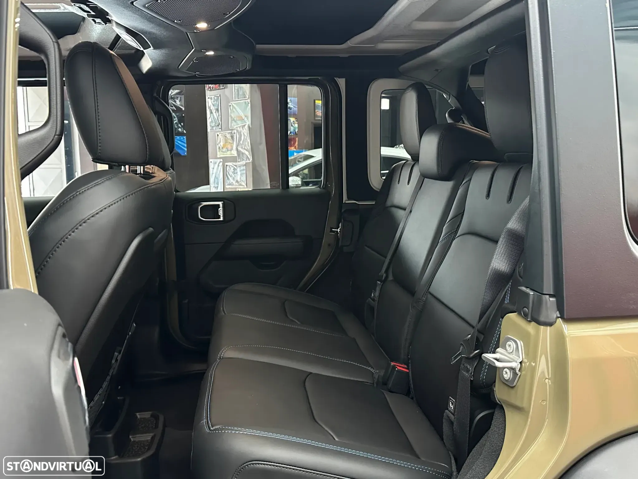 Jeep Wrangler - 18