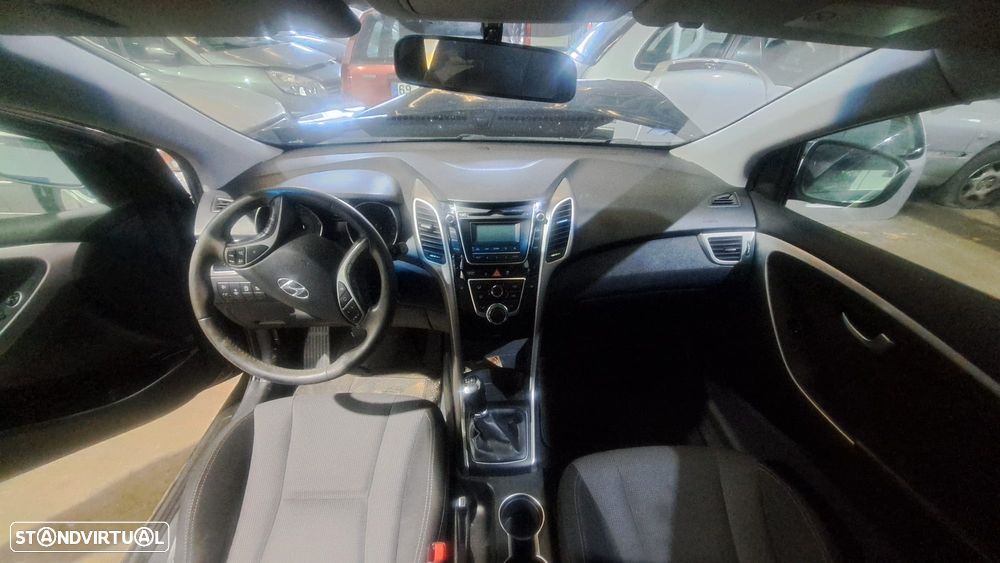 Hyundai i30 II Hatchback (GD) 1.6 CRDi - PARA PEÇAS - 4