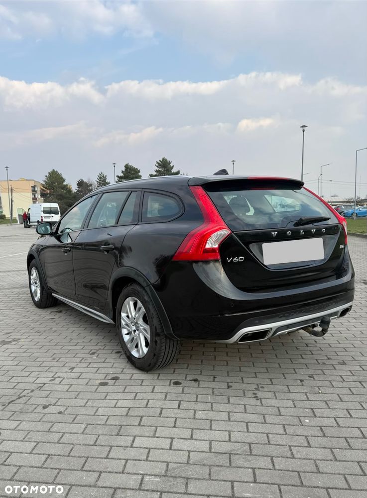 Volvo V60 Cross Country D3 Geartronic Summum - 11