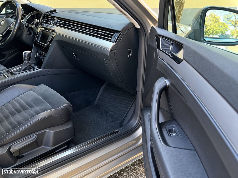 VW Passat 2.0 TDI Highline DSG - 17