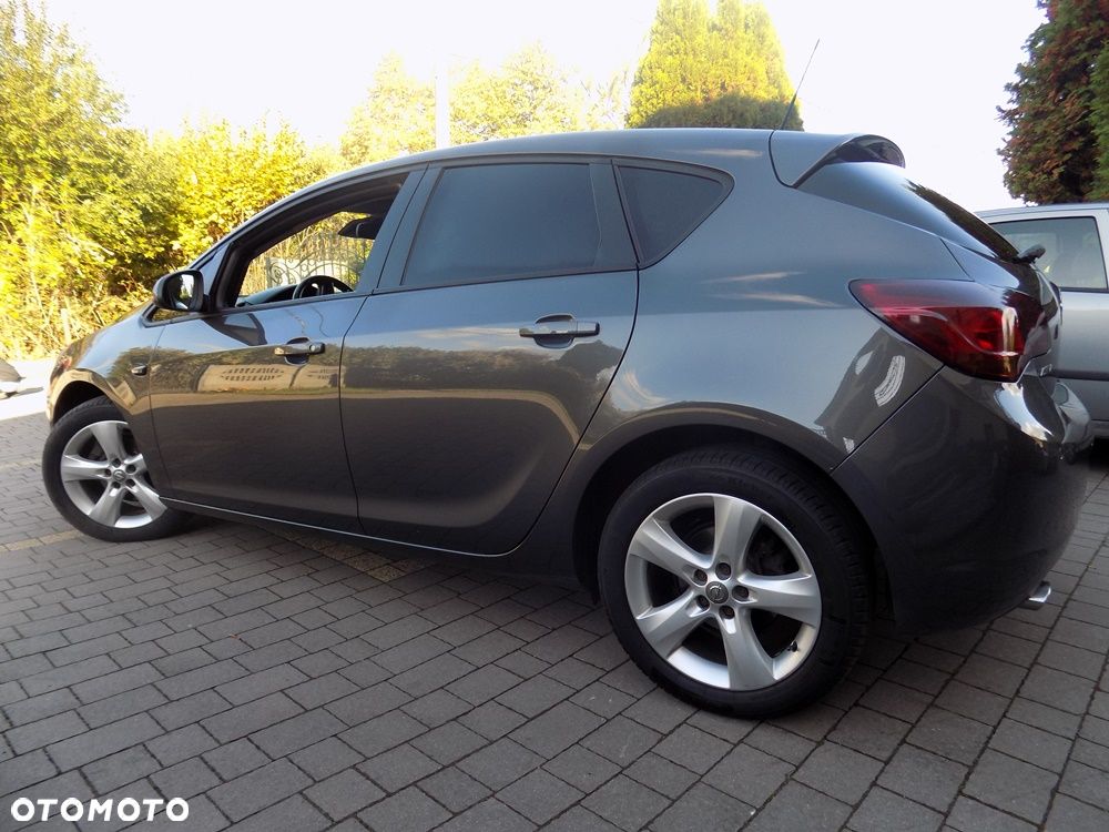 Opel Astra - 4