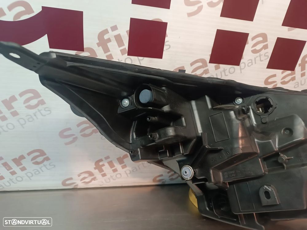 ÓTICA / FAROL TOYOTA AYGO X 2022-2025 - ESQUERDO 02A29318 (APOIOS PARTIDOS) - 9