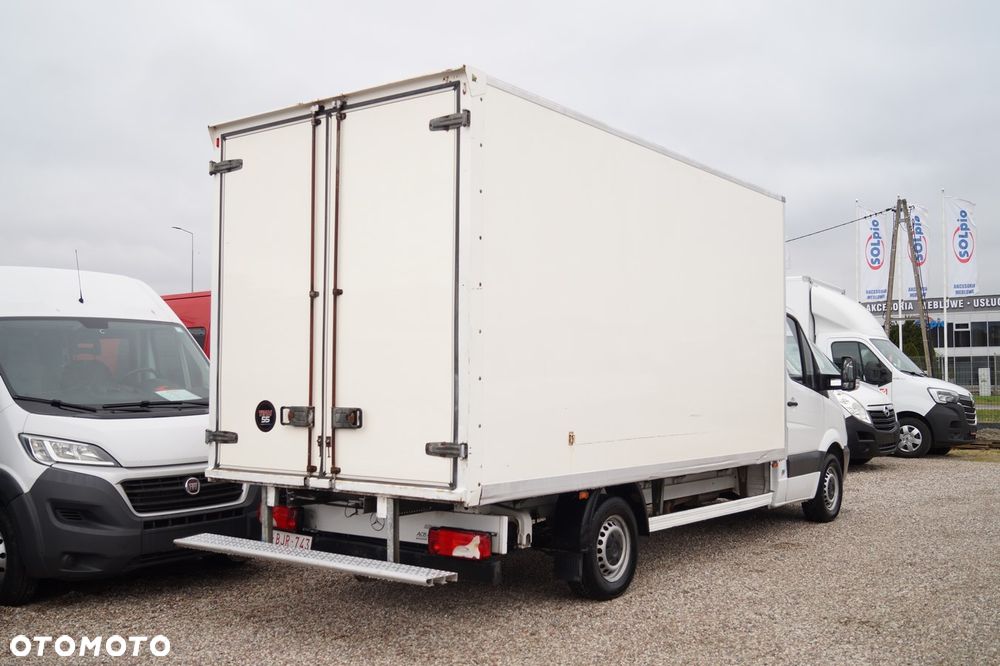Mercedes-Benz Sprinter - 10