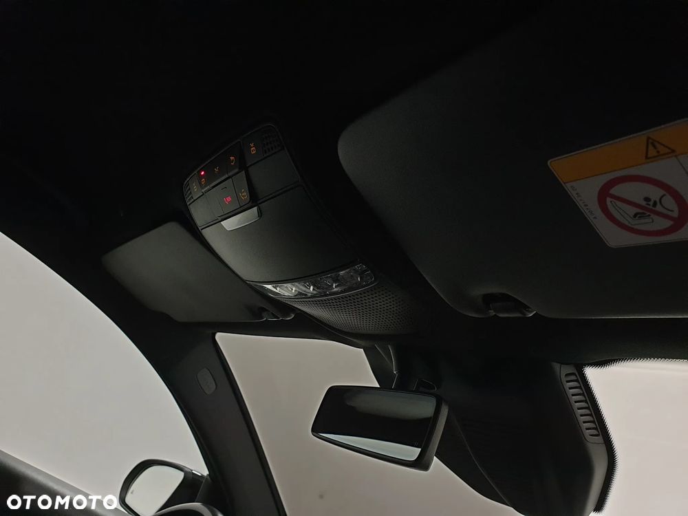 Mercedes-Benz GLC 220 d 4Matic 9G-TRONIC AMG Line Plus - 35