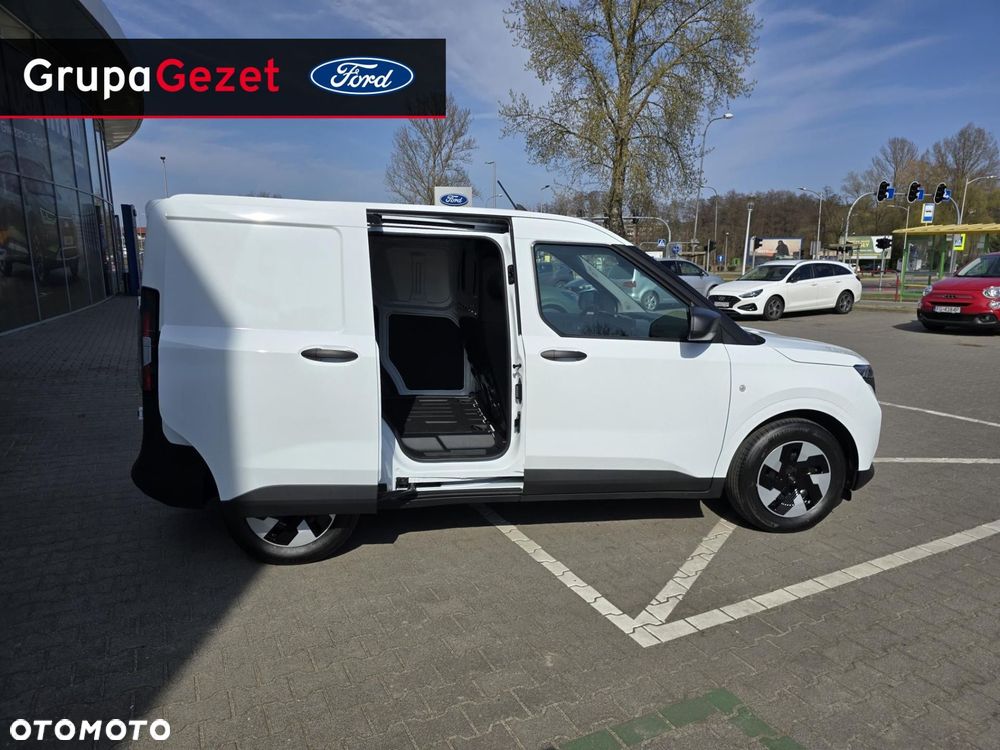 Ford Transit Courier - 4