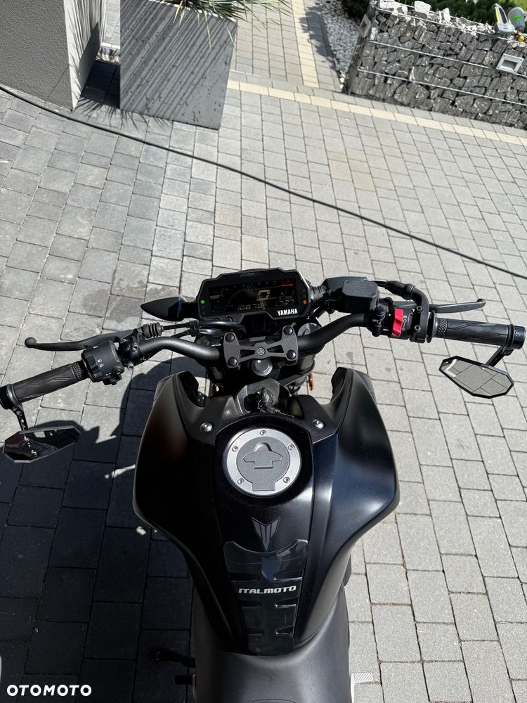 Yamaha MT - 9