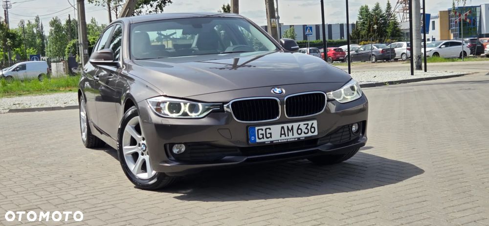 BMW Seria 3 316d EU6 - 24