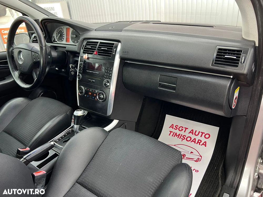Mercedes-Benz B 180 - 10