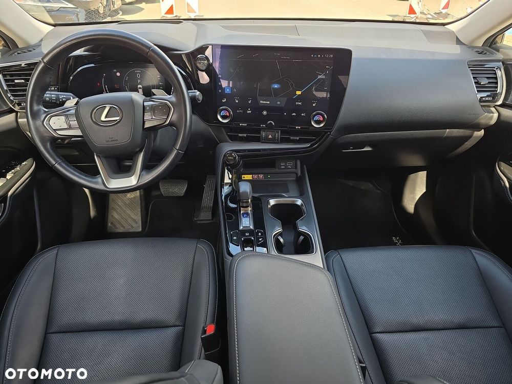 Lexus NX 350h Prestige AWD - 18