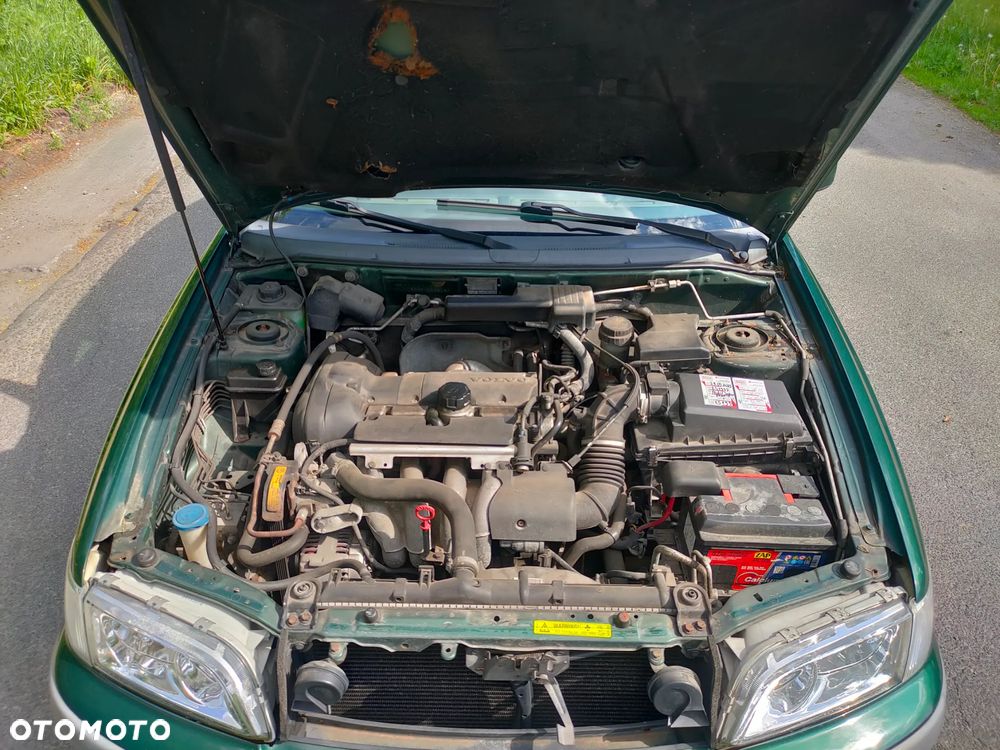 Volvo S40 1.6 - 12