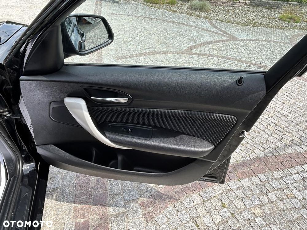 BMW Seria 1 116d EfficientDynamics Edition - 27