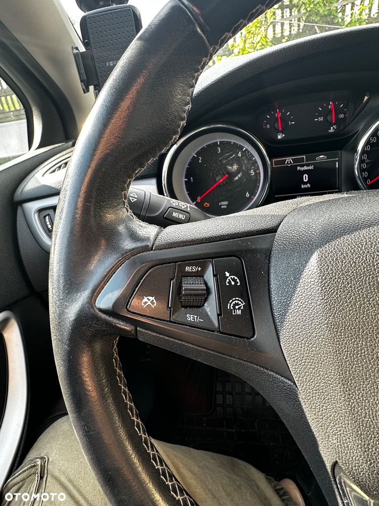 Opel Astra 1.6 CDTI Dynamic S&S - 18