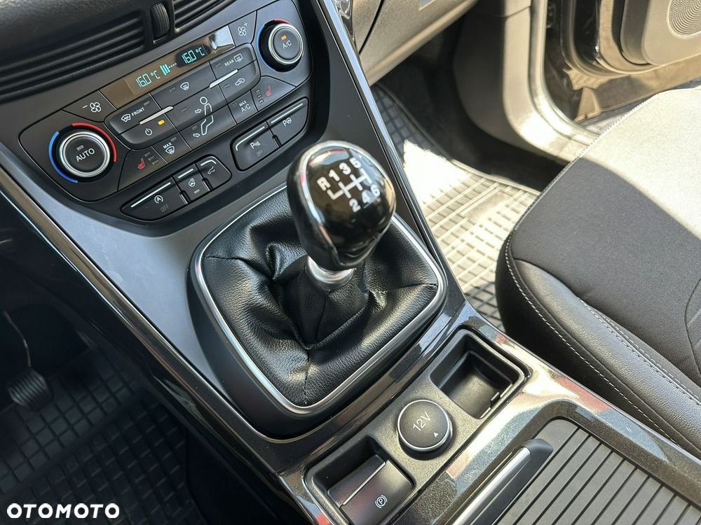 Ford Kuga 1.5 EcoBoost 2x4 Titanium - 29
