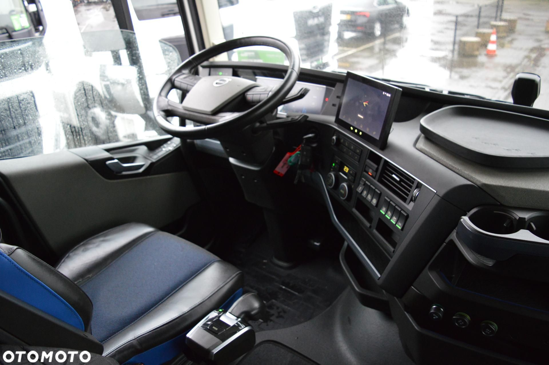 Volvo FH 460 Globetrotter XL i-Save I-ParkCool - 13