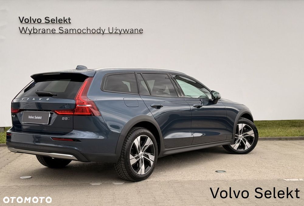 Volvo V60 Cross Country - 6