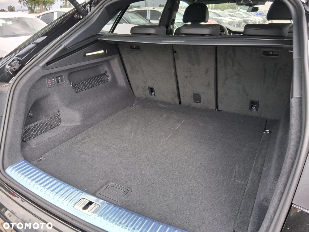 Audi Q8 - 11