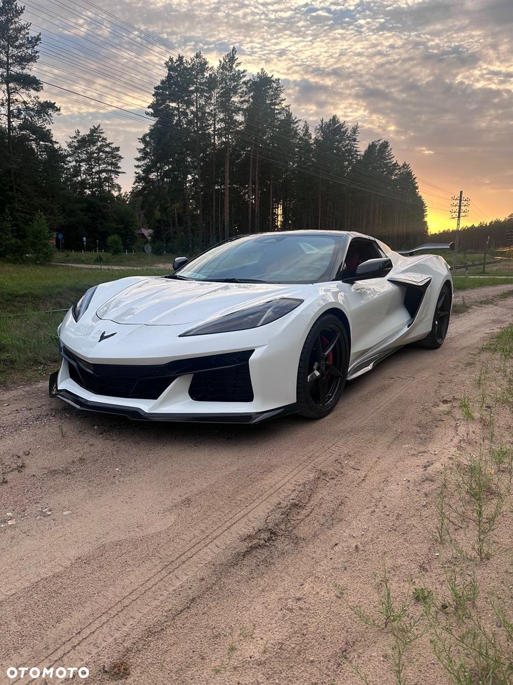 Chevrolet Corvette - 3