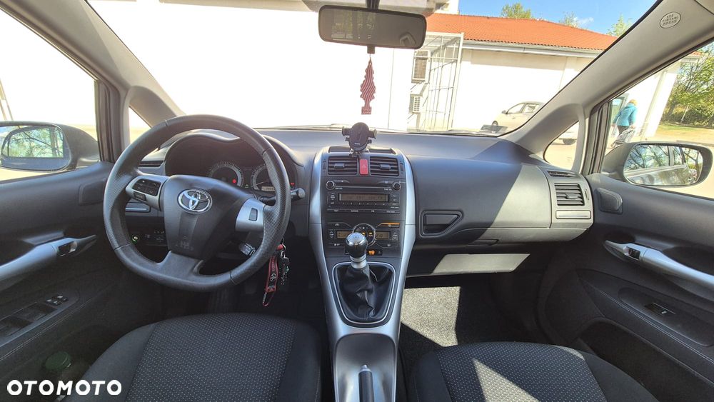 Toyota Auris 1.6 Edition - 11
