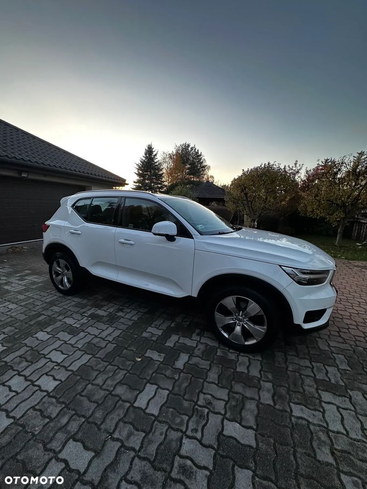 Volvo XC 40 T5 AWD Momentum - 2