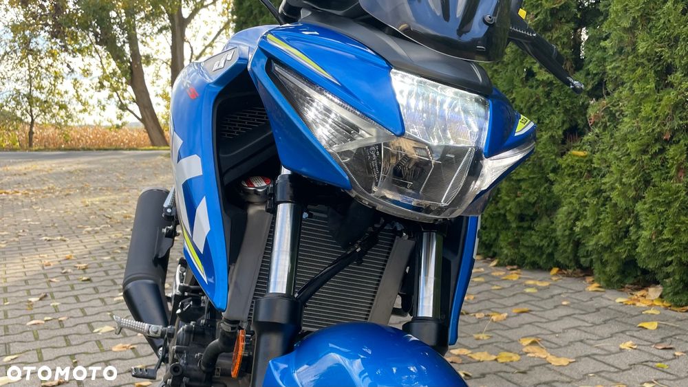 Suzuki GSX - 3