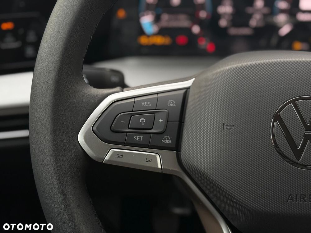 Volkswagen Golf - 25