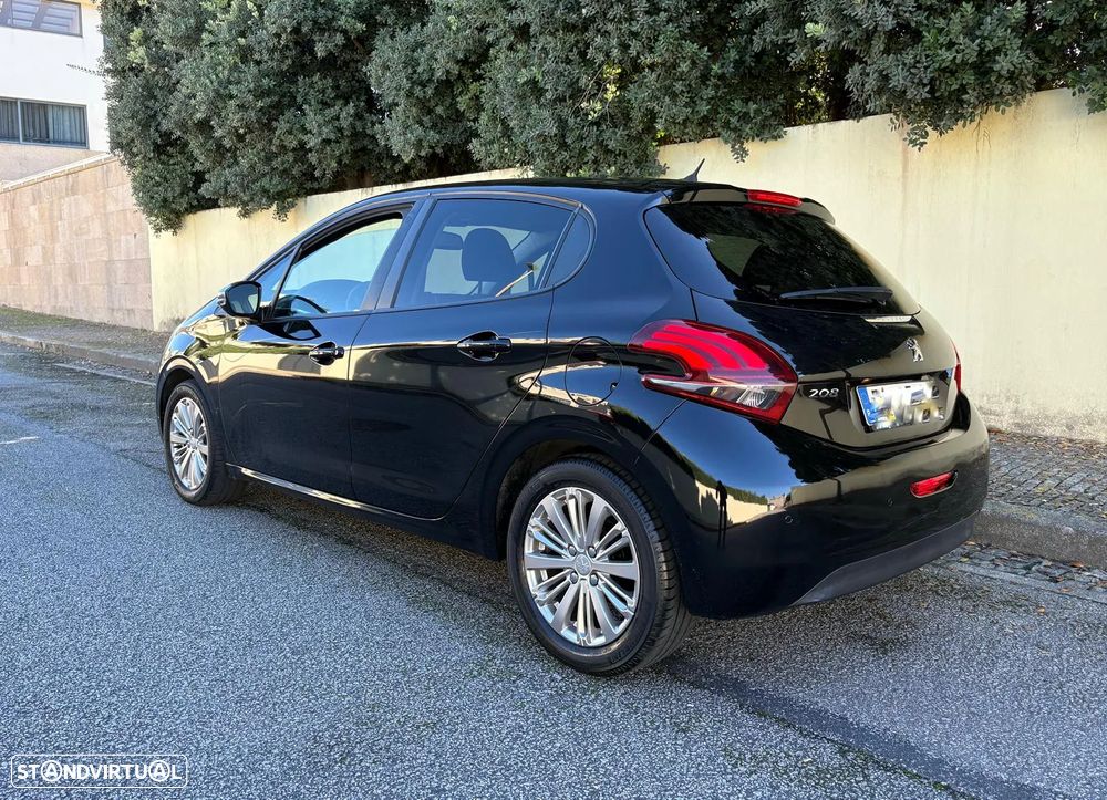 Peugeot 208 1.2 PureTech Style - 12
