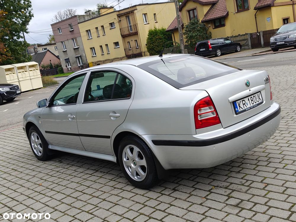 Skoda Octavia 2.0 Ambiente - 16
