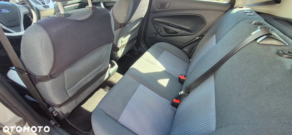 Ford Fiesta 1.25 Silver X (Ambiente) - 10