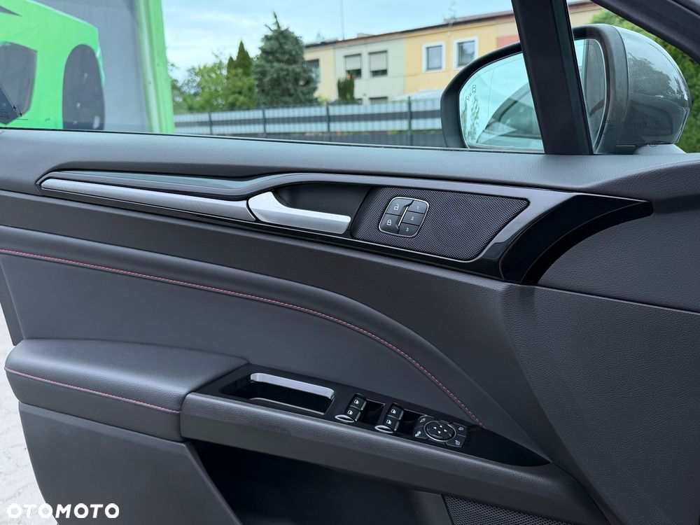 Ford Mondeo - 25